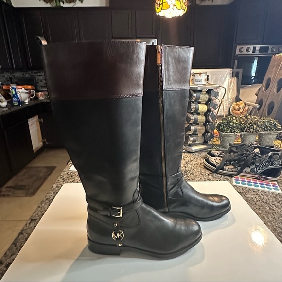 Michael Kors Leather Riding Boots 9 M NWOT - Picture 11 of 14